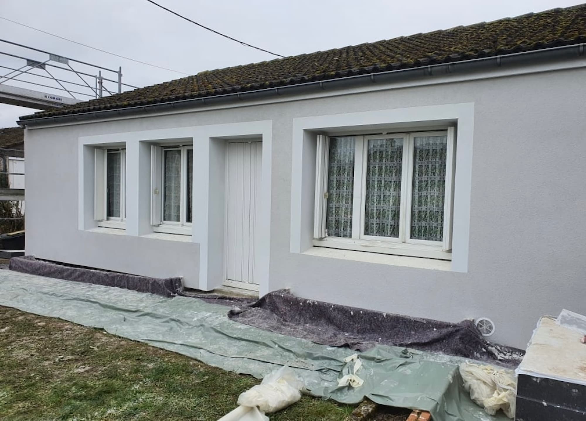 Ravalement de façade : à quelle fréquence faut-il entretenir sa maison ? Saint-Louis