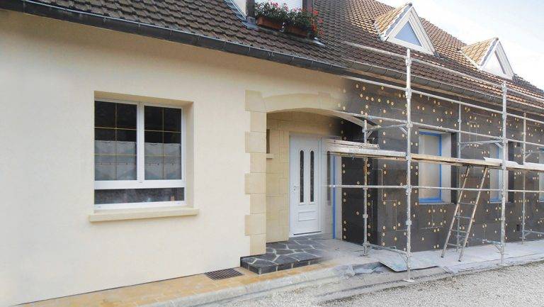 Un nettoyage et traitement efficaces pour vos toitures et façades Pfastatt